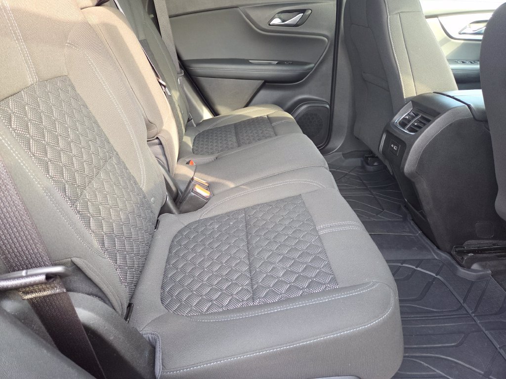 Used 2019 Chevrolet Blazer LT FWD image 27