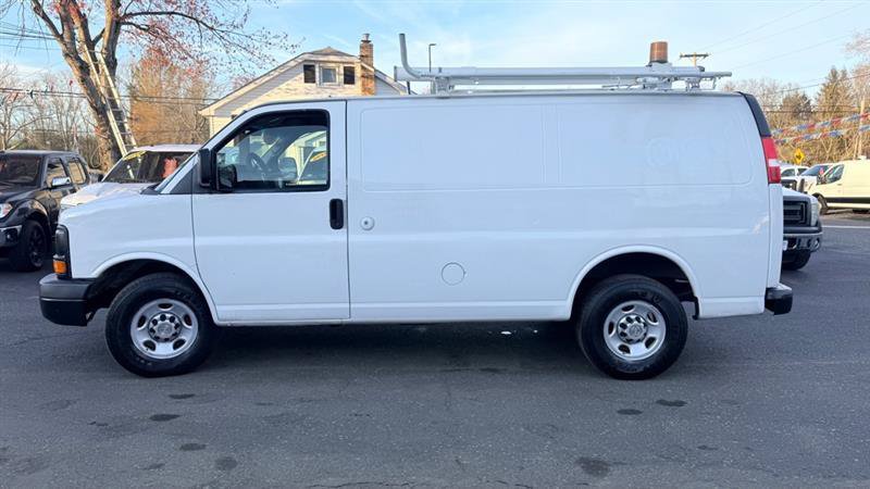 Used 2011 Chevrolet Express 2500 RWD image 9
