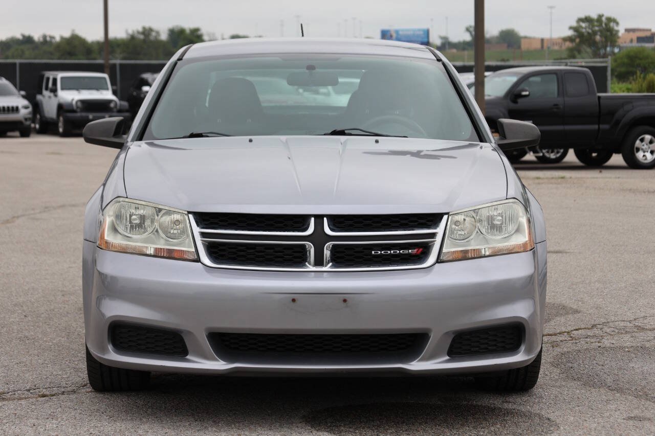Used 2014 Dodge Avenger SE FWD image 2