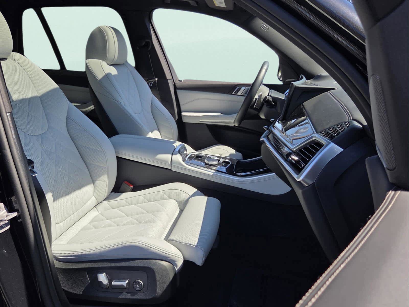 Certified 2026 BMW X5 sDrive40i w/ M Sport Package RWD image 18
