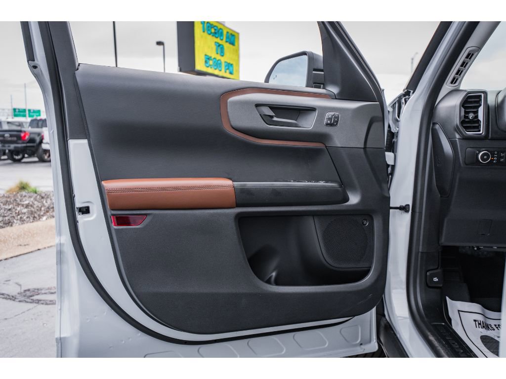 New 2026 Ford Bronco Sport Outer Banks w/ Outer Banks Tech Package+ AWD/4WD image 6