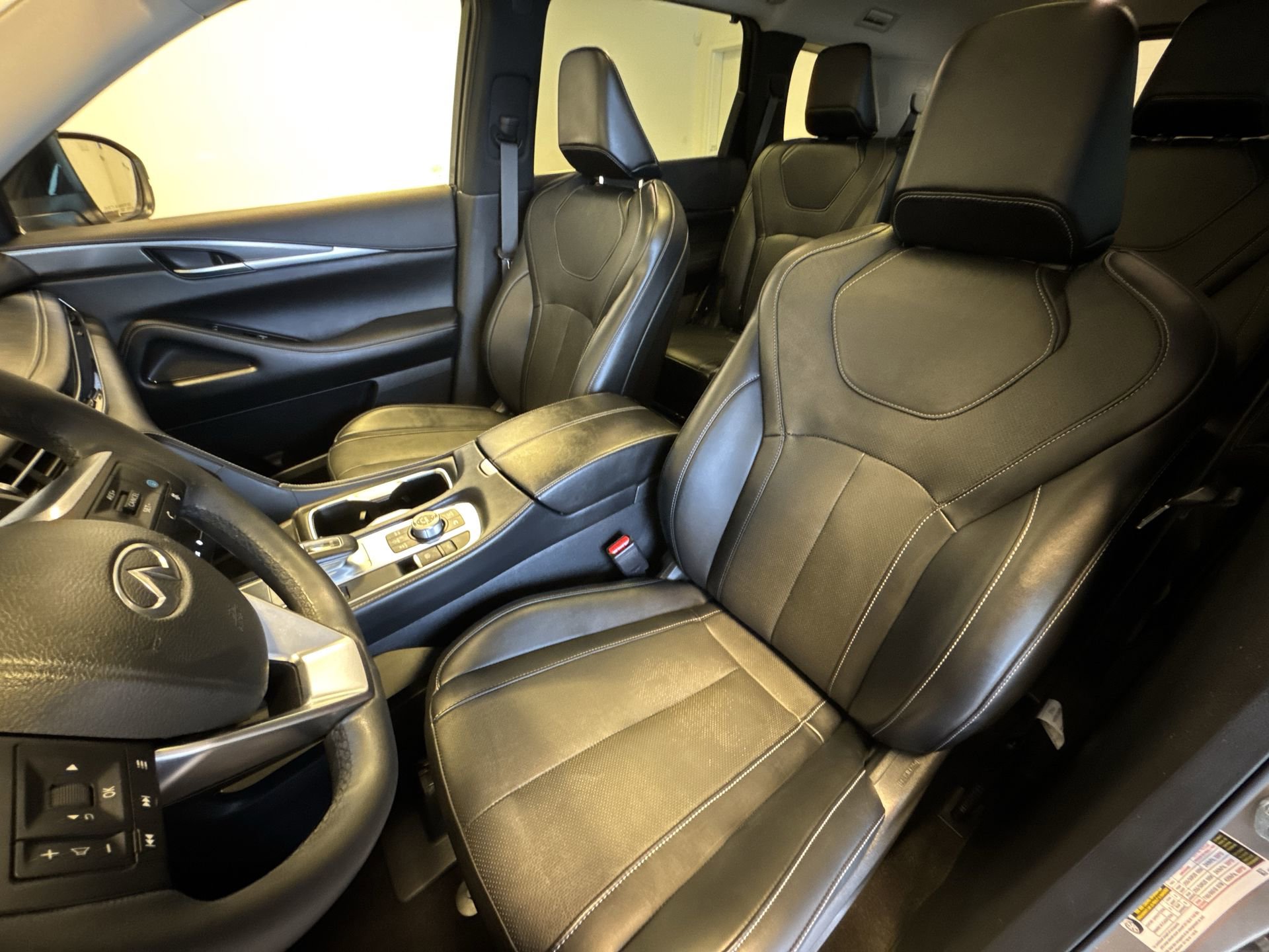 Certified 2023 INFINITI QX60 Luxe AWD/4WD image 11