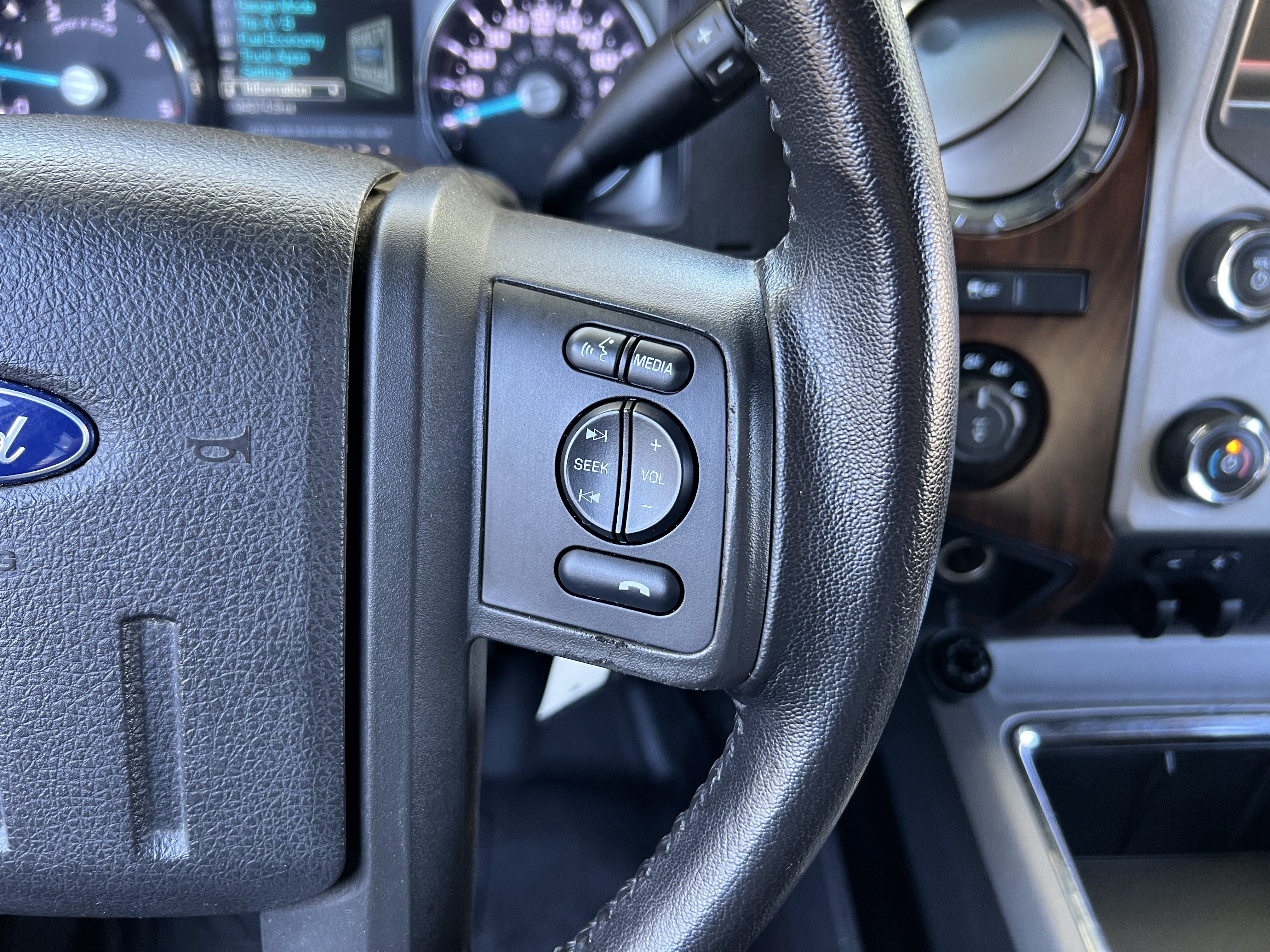 Used 2015 Ford F350 Lariat w/ Lariat Ultimate Package AWD/4WD image 25