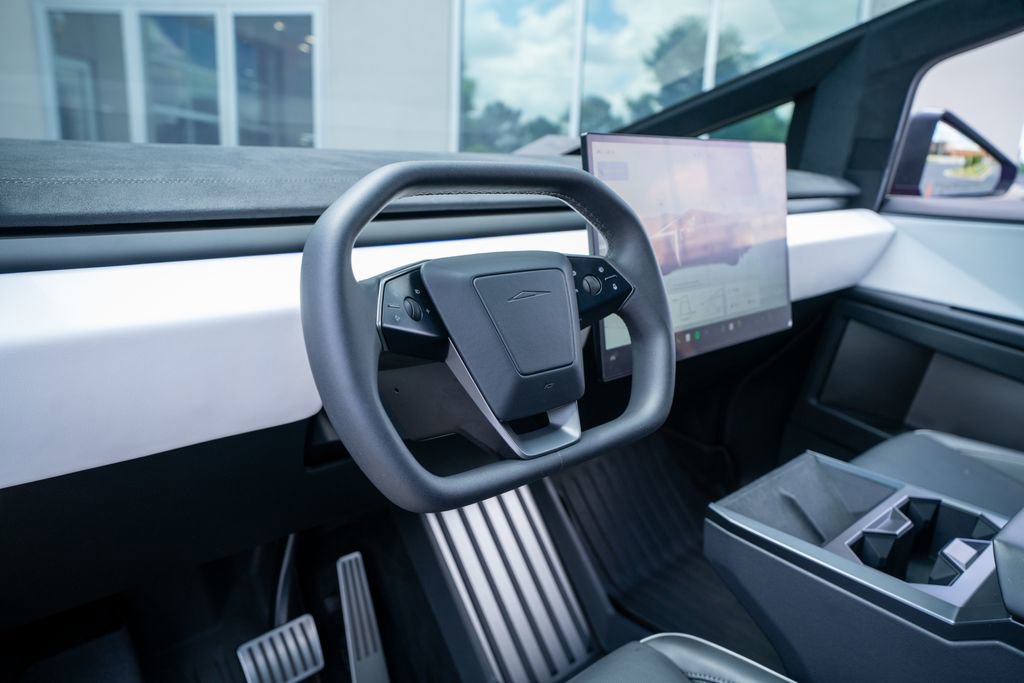 Used 2024 Tesla Cybertruck Cyberbeast AWD/4WD image 30