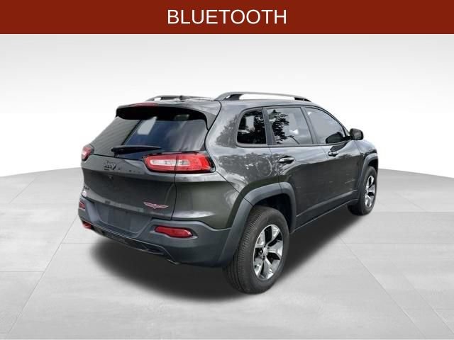 Used 2017 Jeep Cherokee Trailhawk AWD/4WD image 4
