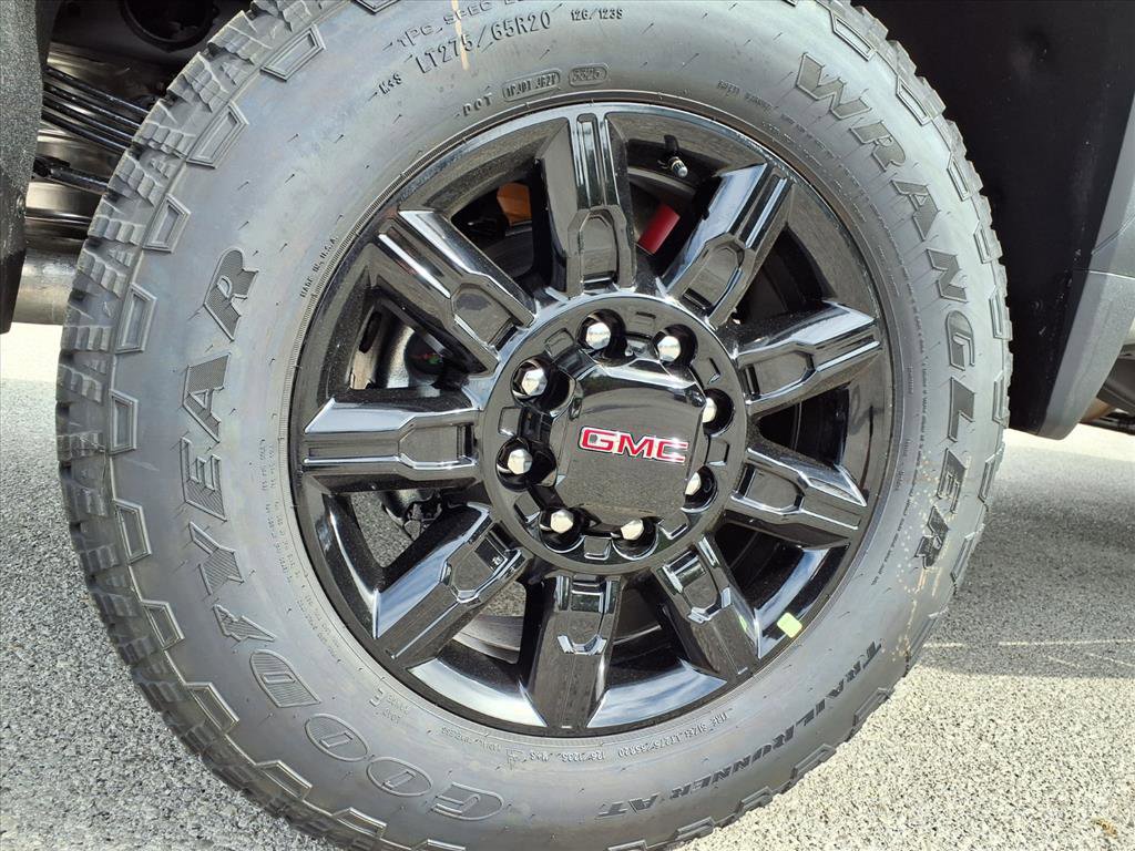 New 2026 GMC Sierra 2500 AT4 w/ AT4 Premium Plus Package image 32