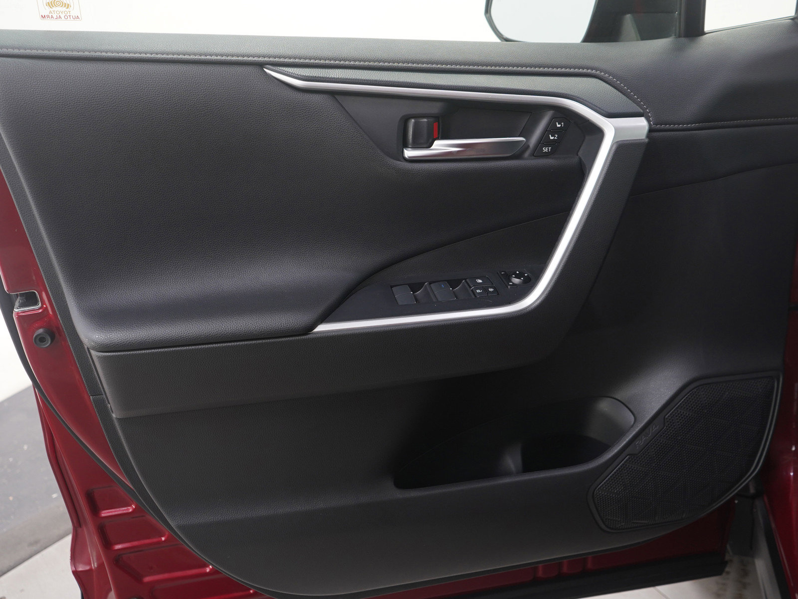 Used 2020 Toyota RAV4 Limited image 21