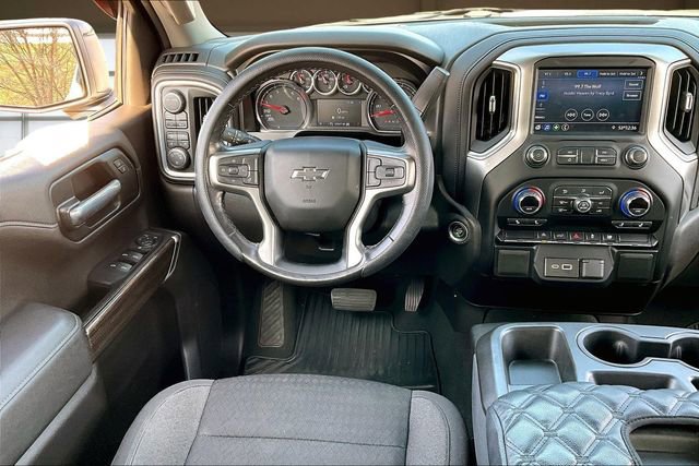 Used 2021 Chevrolet Silverado 1500 RST w/ LPO, Dark Essentials Package image 5