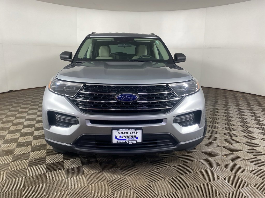 Used 2022 Ford Explorer XLT image 17