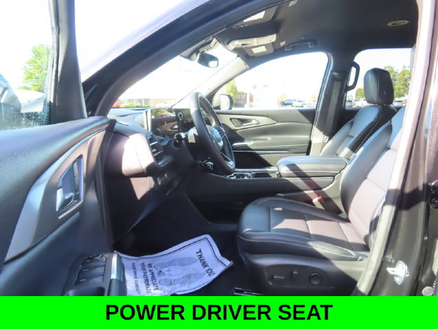 Used 2026 Chevrolet Traverse LT AWD/4WD image 18