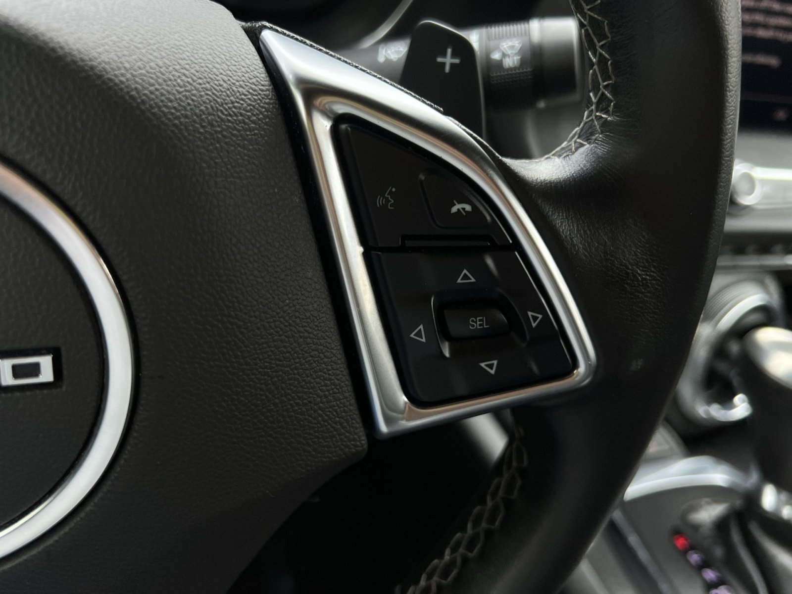 Used 2020 Chevrolet Camaro LS RWD image 25
