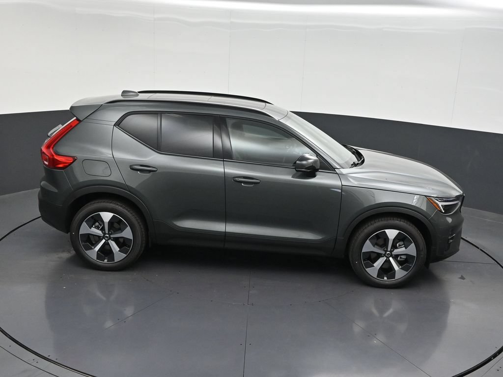 New 2026 Volvo XC40 B5 Plus w/ Climate Package AWD/4WD image 19