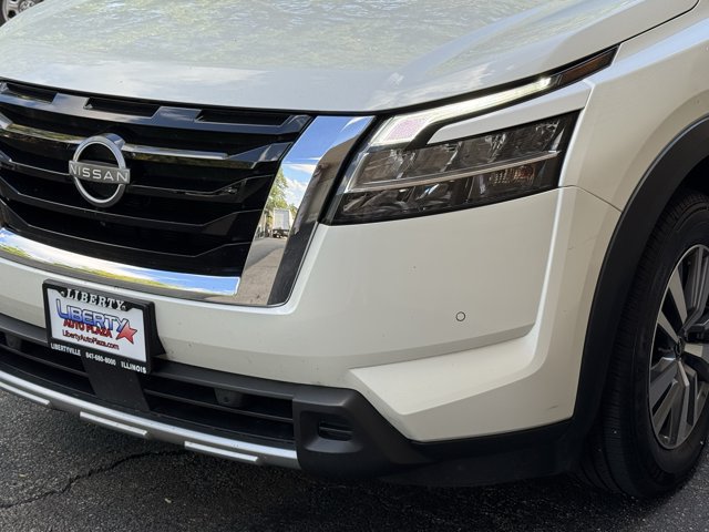 Used 2023 Nissan Pathfinder SL AWD/4WD image 39