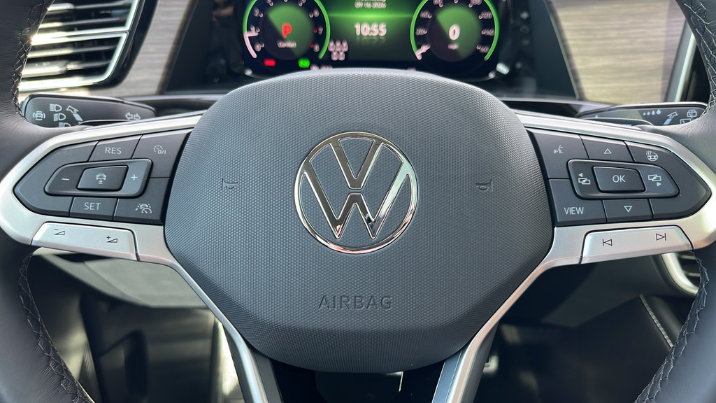 New 2026 Volkswagen Atlas SEL Premium R-Line AWD/4WD image 16