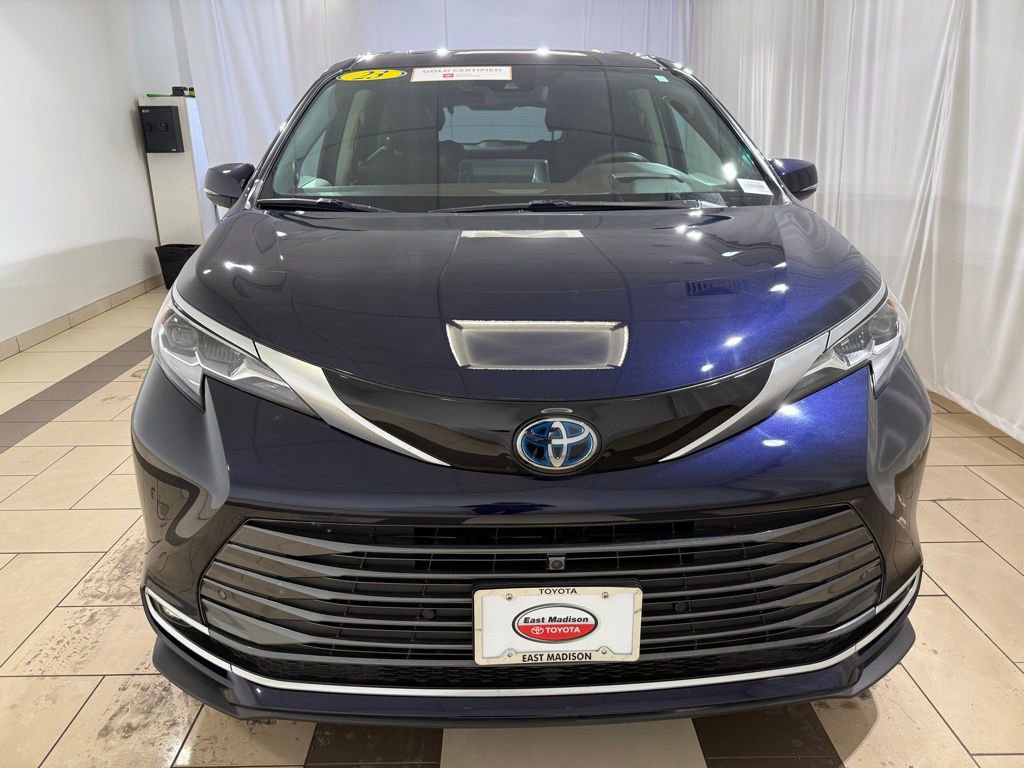 Certified 2023 Toyota Sienna Platinum image 7