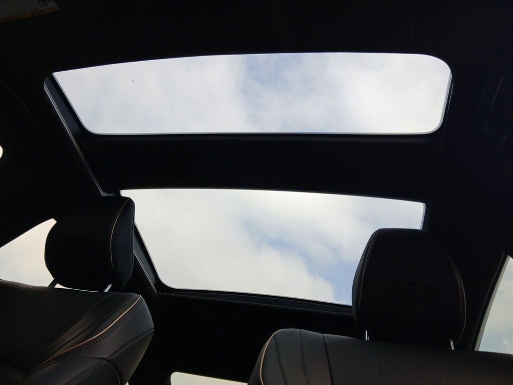 Used 2023 Toyota Crown Platinum AWD/4WD image 7