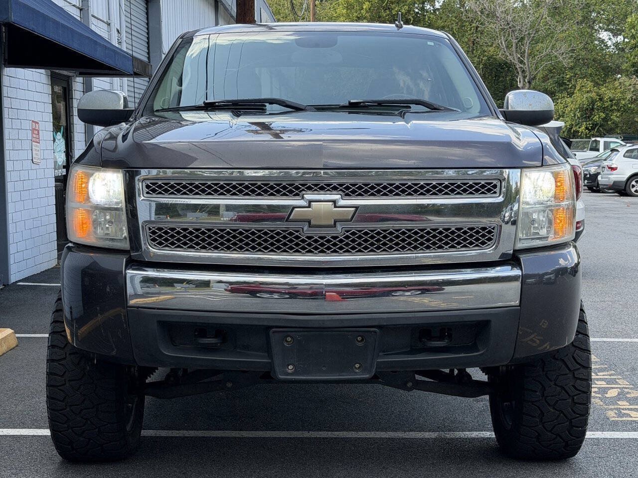 Used 2010 Chevrolet Silverado 1500 LT w/ Power Pack Plus AWD/4WD image 2