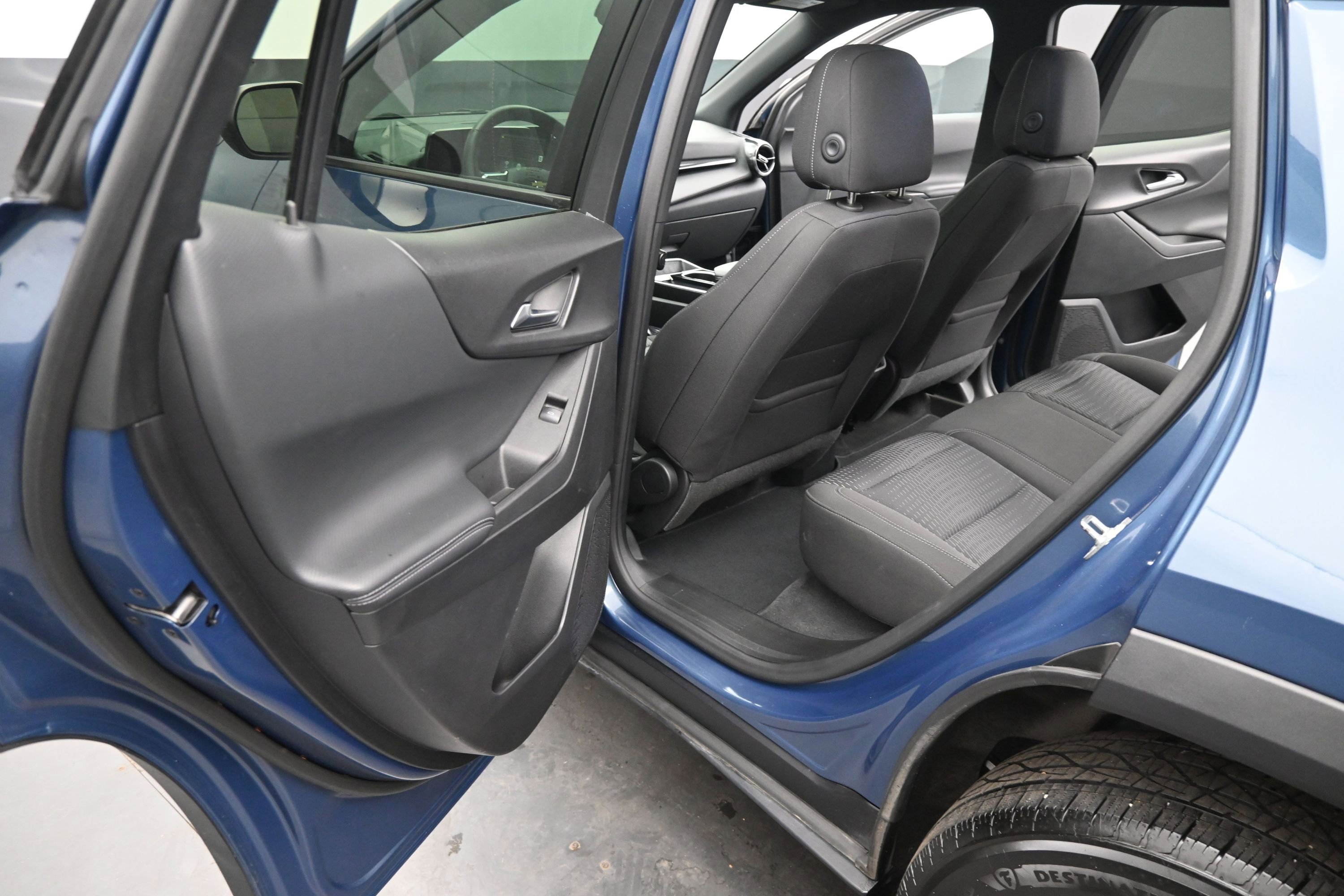 Used 2025 Chevrolet Equinox LT FWD image 15