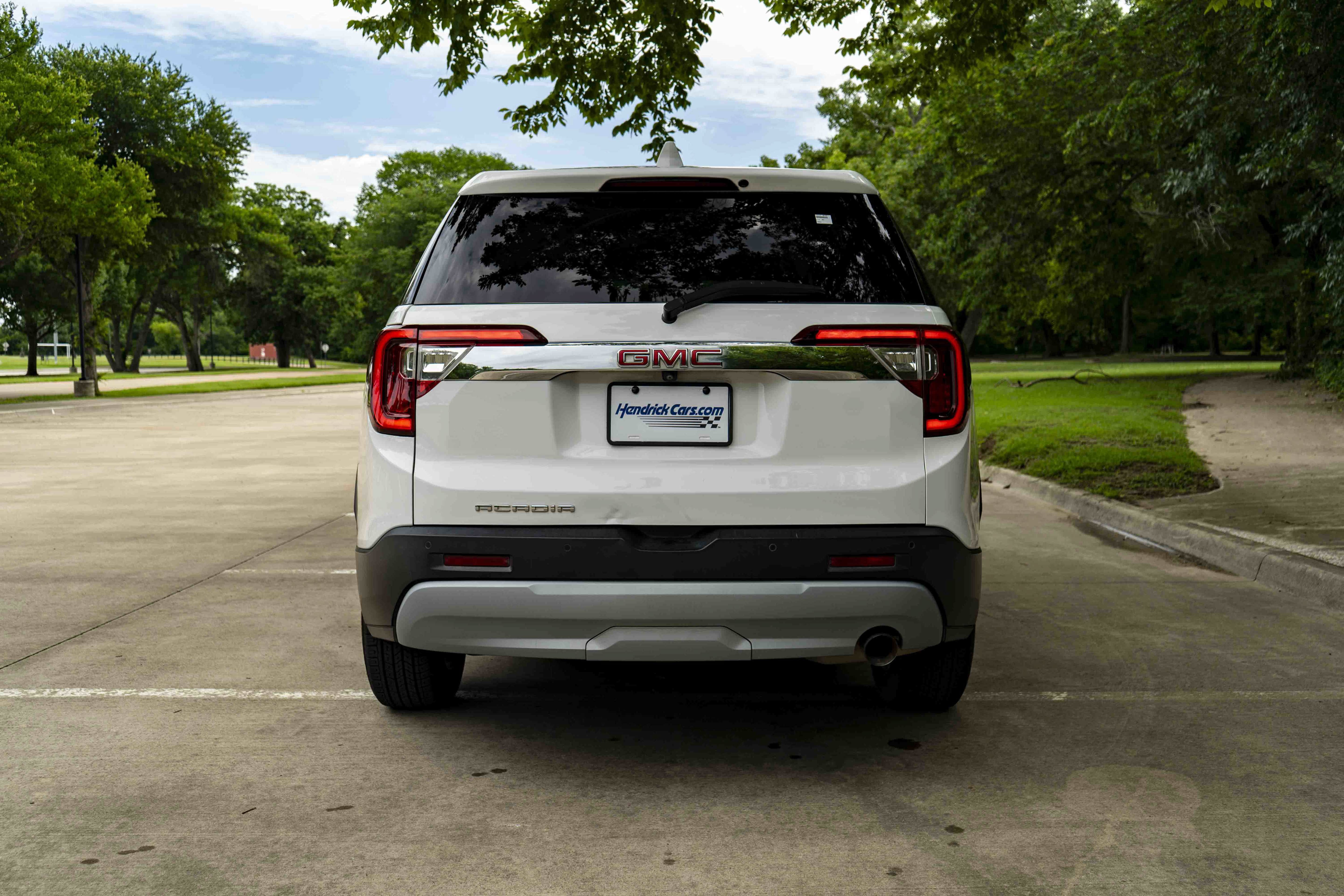Used 2021 GMC Acadia SLE FWD image 7