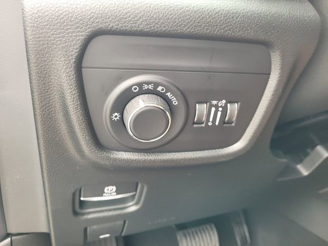 New 2025 Jeep Grand Cherokee Laredo X RWD image 21