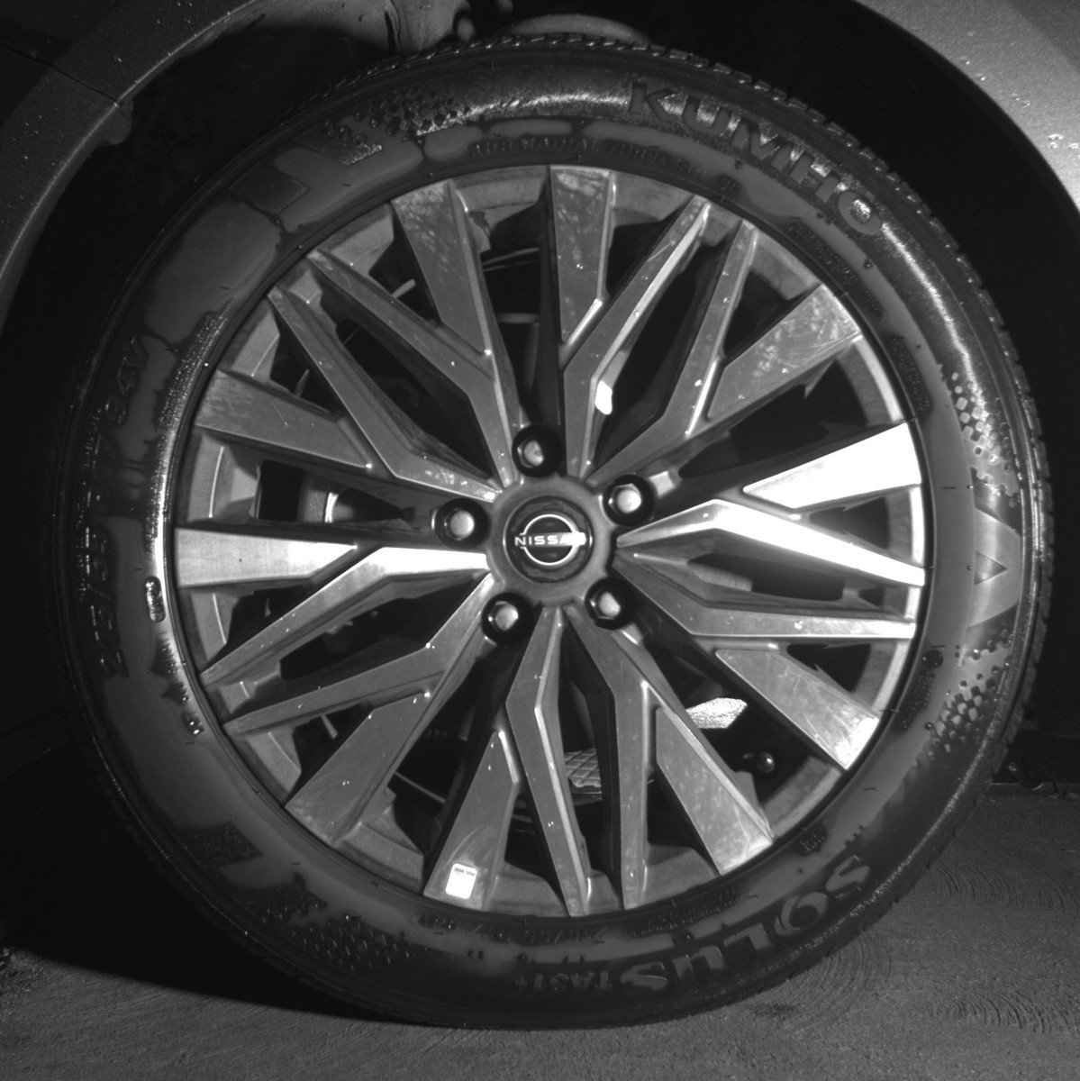 Used 2025 Nissan Altima 2.5 SV FWD image 12