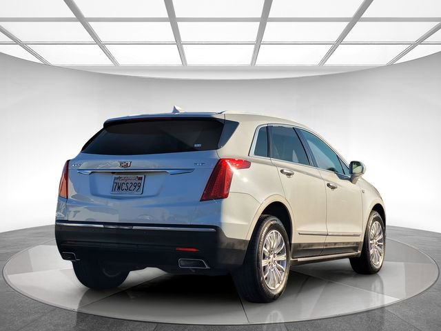 Used 2017 Cadillac XT5 Luxury w/ Driver Awareness Package image 5
