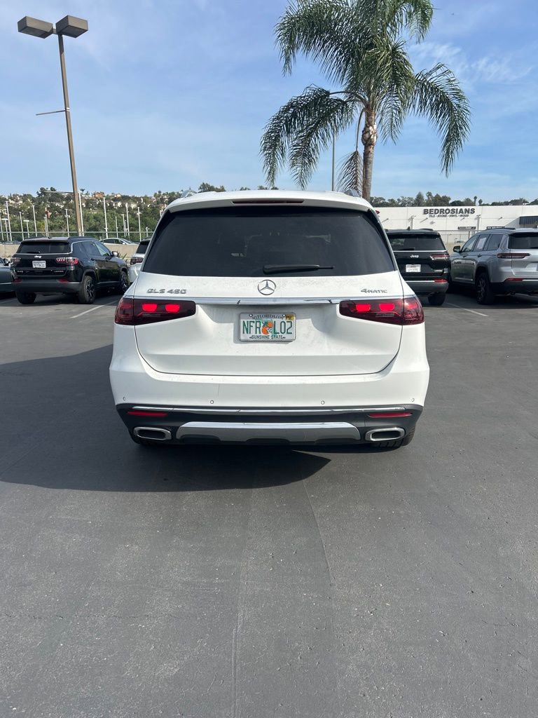 Used 2025 Mercedes-Benz GLS 450 4MATIC image 11
