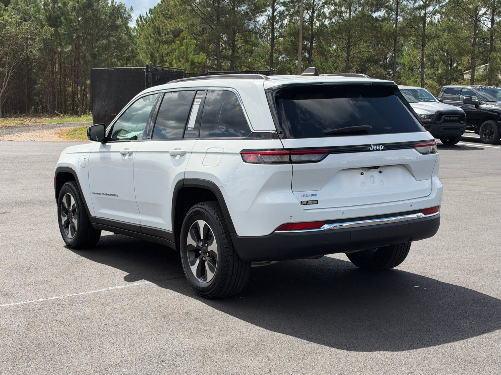 Used 2024 Jeep Grand Cherokee Limited 4xe AWD/4WD image 7