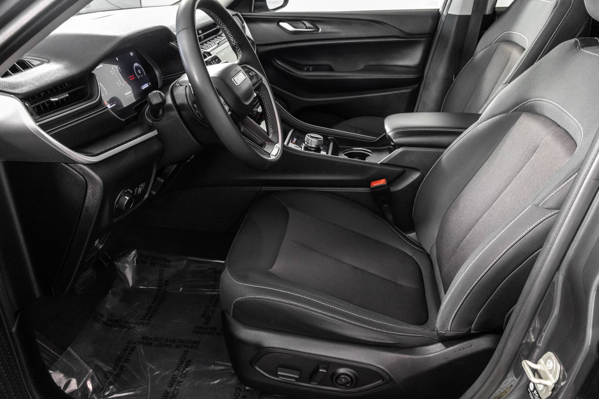 Used 2023 Jeep Grand Cherokee L Laredo AWD/4WD image 6