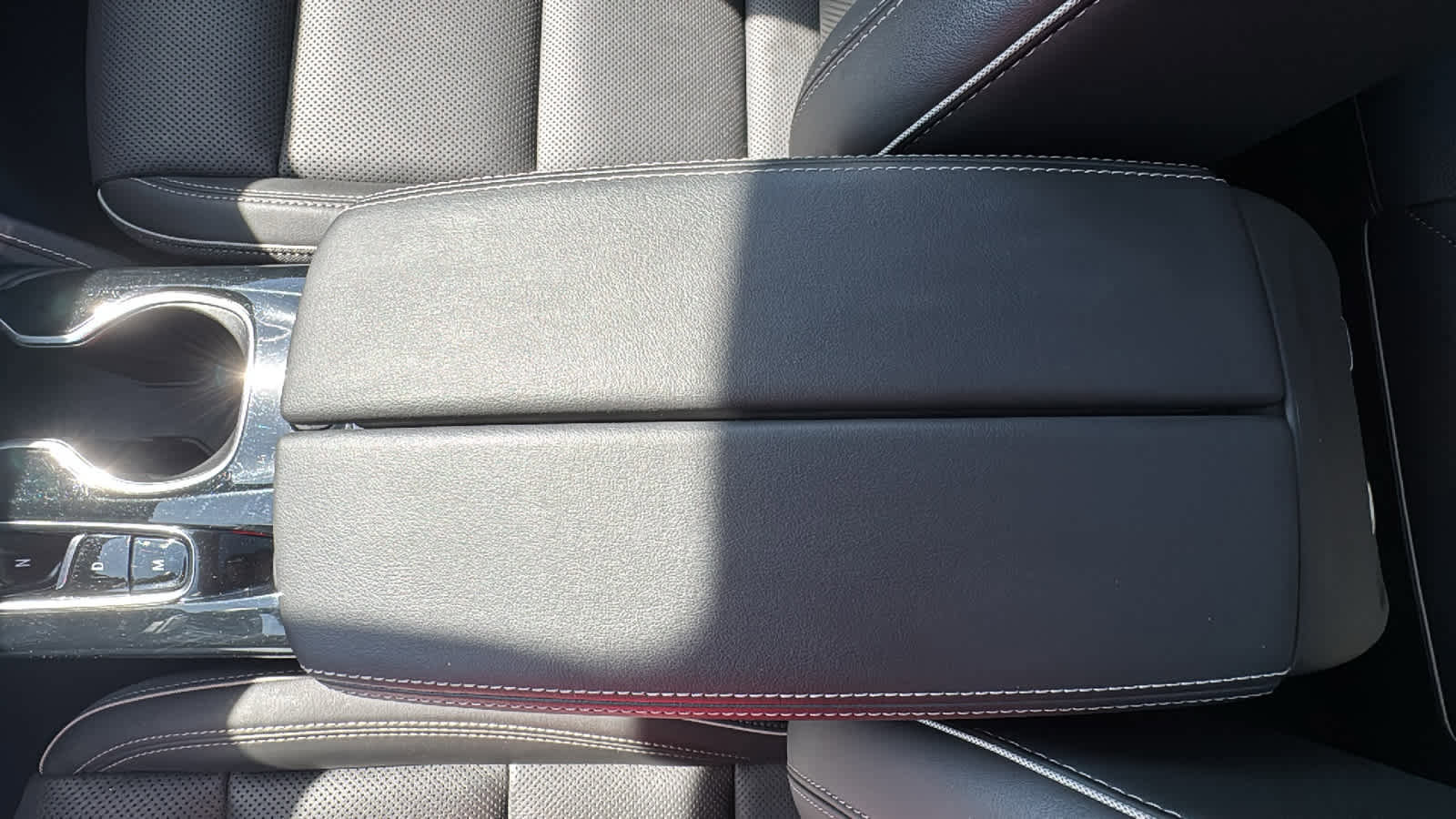 Used 2022 Buick Envision Essence w/ Technology Package I AWD/4WD image 24