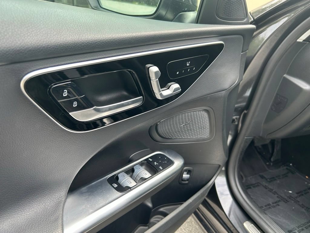 Used 2022 Mercedes-Benz C 300 Sedan w/ Advanced USB Package image 16