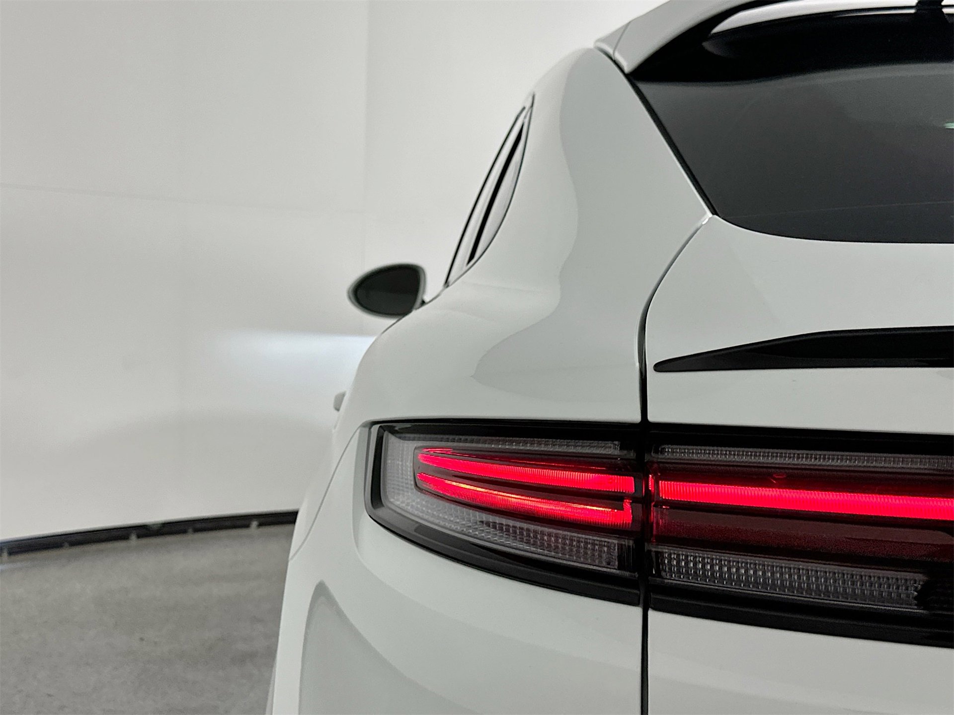 New 2026 Porsche Cayenne E-Hybrid Coupe image 16