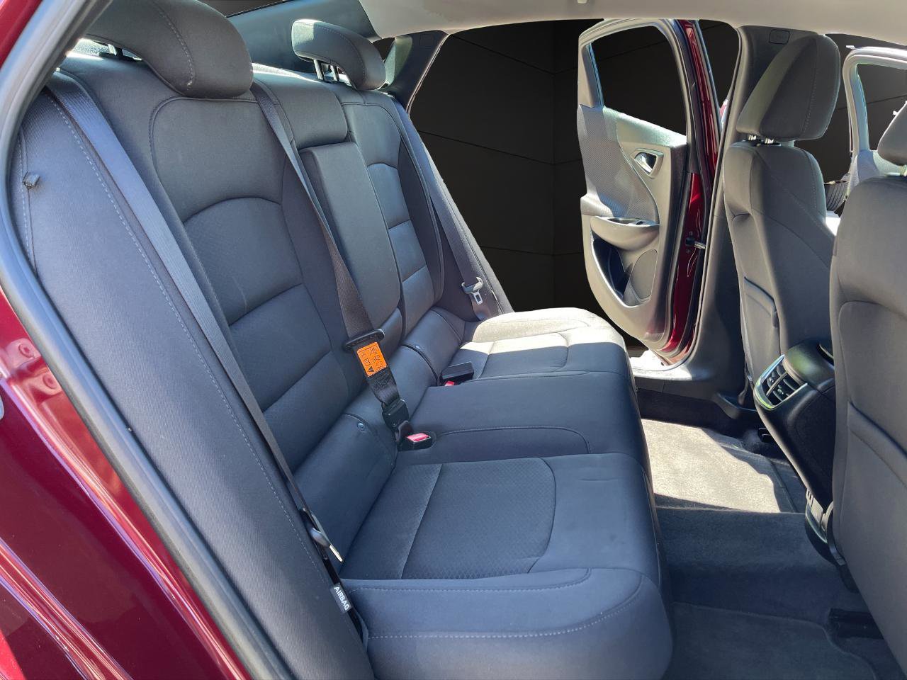 Used 2016 Chevrolet Malibu LT FWD image 19