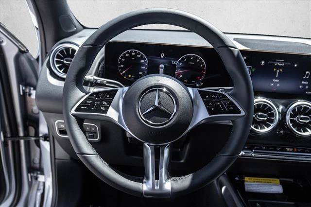 New 2026 Mercedes-Benz GLB 250 4MATIC image 13