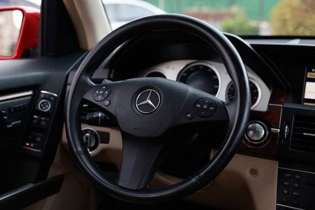 Used 2012 Mercedes-Benz GLK 350 2WD image 29