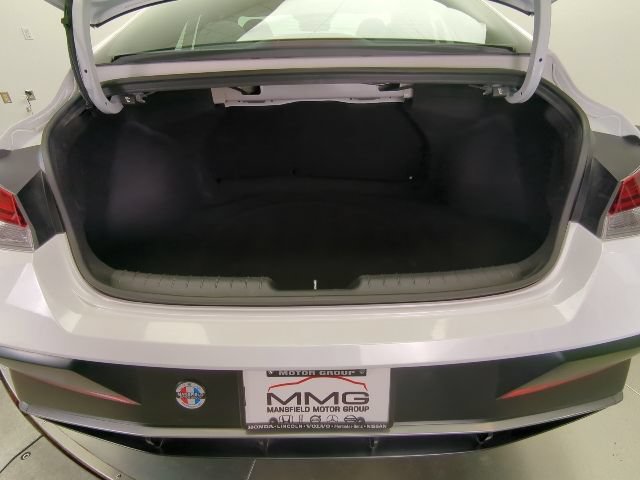 Used 2025 Hyundai Elantra SEL FWD image 30