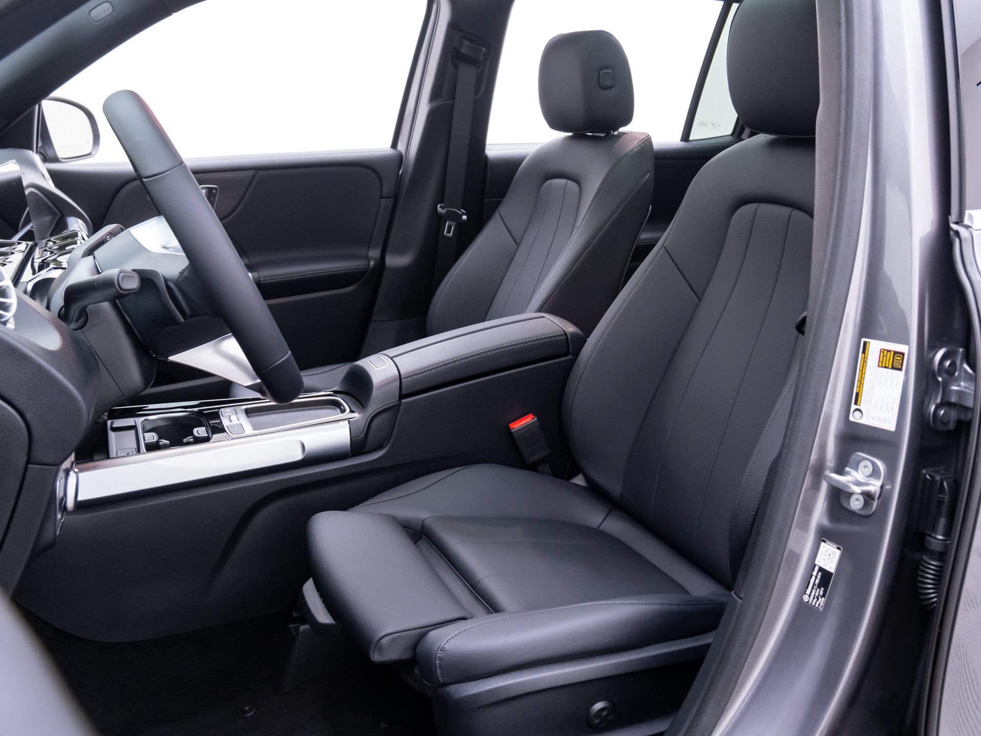 New 2026 Mercedes-Benz GLB 250 4MATIC image 17