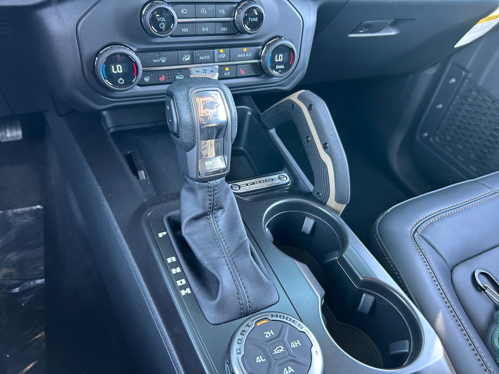 New 2026 Ford Bronco Badlands AWD/4WD image 15