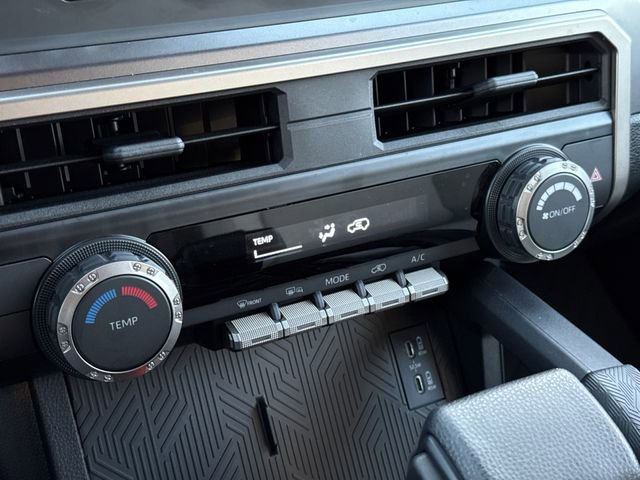 Used 2025 Toyota 4Runner SR5 AWD/4WD image 25