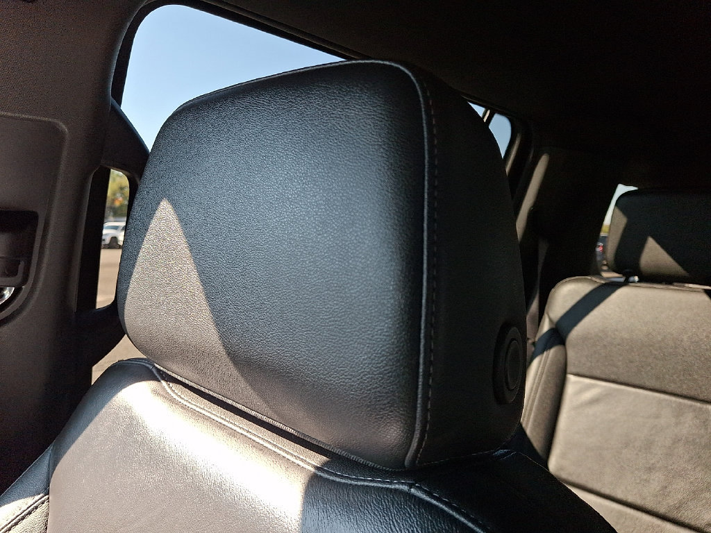 Used 2025 Chevrolet Suburban Z71 AWD/4WD image 18