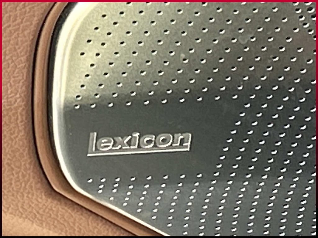 Used 2022 Genesis G90 3.3T Premium RWD image 20
