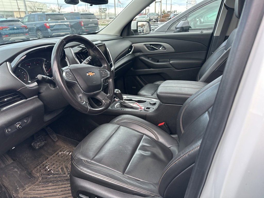 Used 2019 Chevrolet Traverse LT w/ LT Premium Package image 5