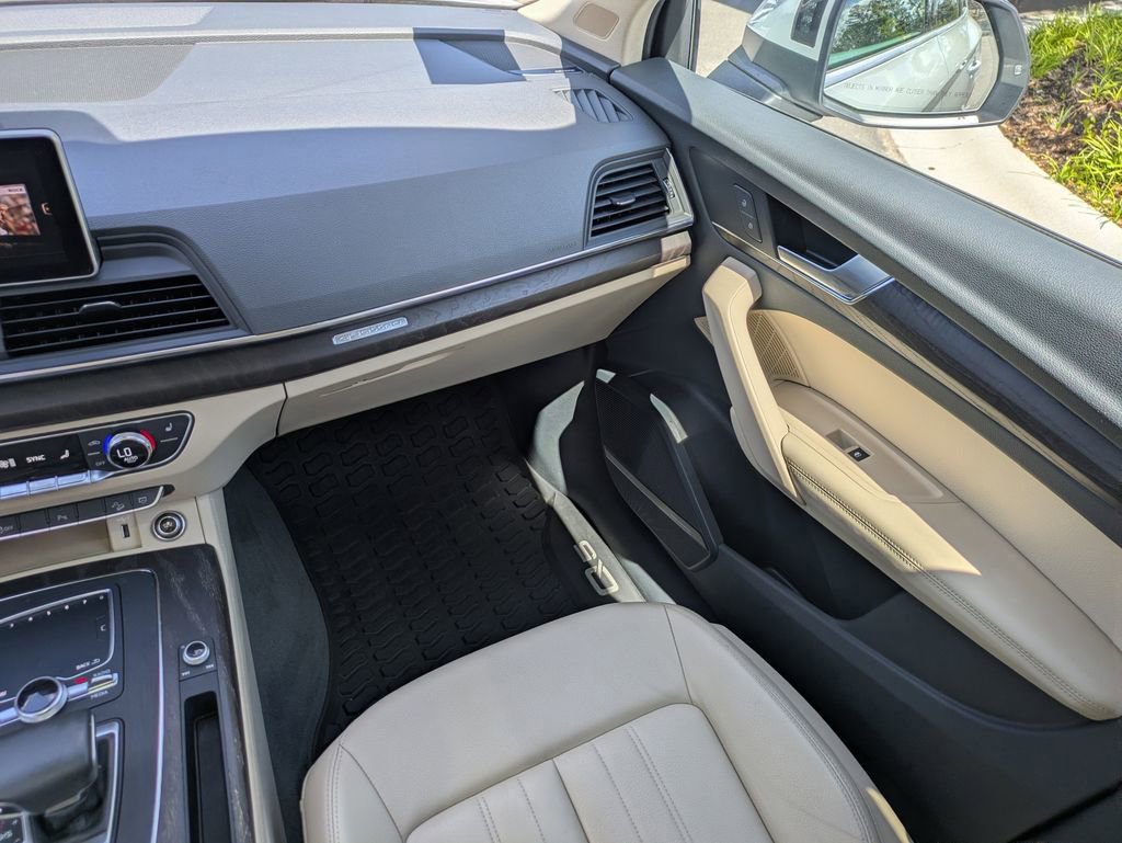 Used 2019 Audi Q5 2.0T Premium Plus w/ Premium Plus Package AWD/4WD image 26