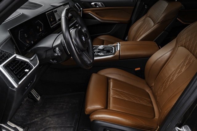 Used 2024 BMW X5 xDrive40i w/ Executive Package image 8