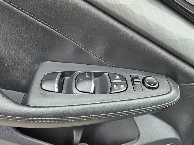 Used 2017 Nissan Maxima 3.5 SL w/ Interior Lighting Package FWD image 24