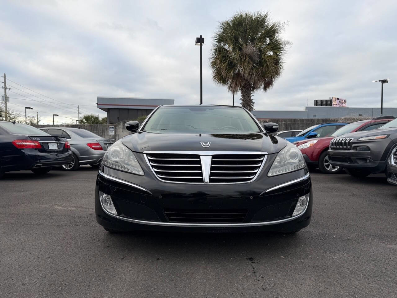 Used 2011 Hyundai Equus Signature RWD image 5