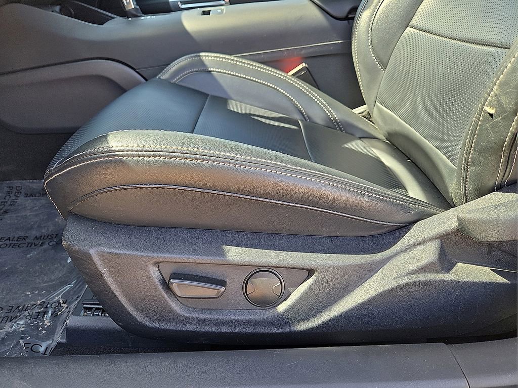 Used 2025 Ford Mustang Premium image 17