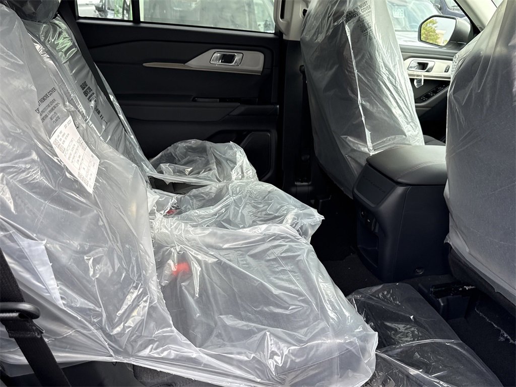 New 2025 Ford Explorer Active image 27