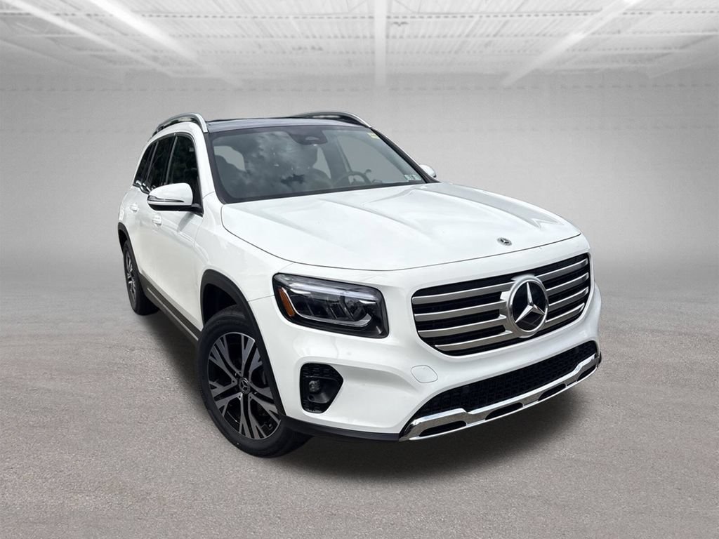 Used 2026 Mercedes-Benz GLB 250 4MATIC image 4