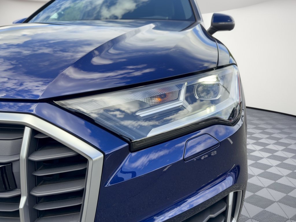 Used 2023 Audi Q7 2.0T Premium w/ Convenience Package AWD/4WD image 12